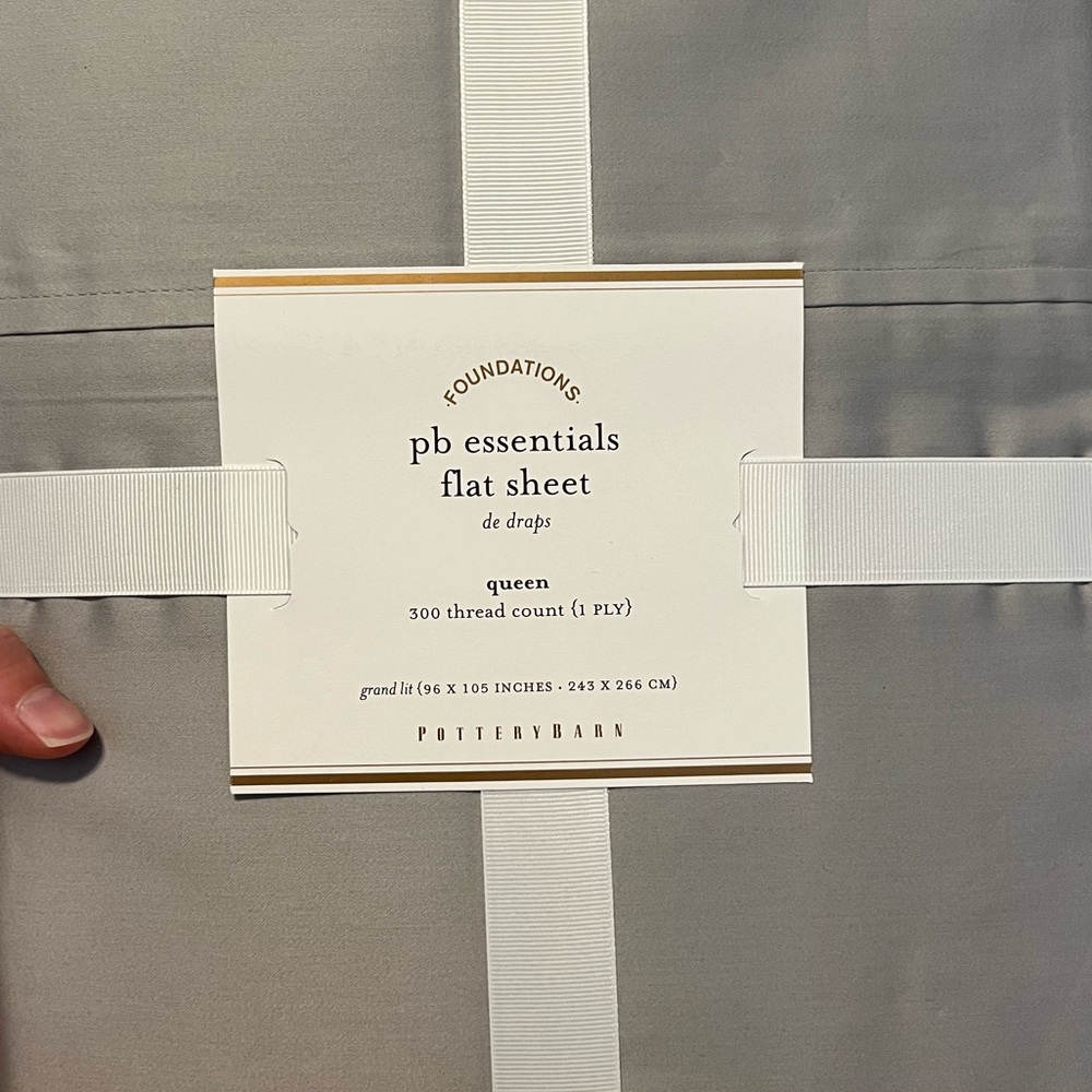 NWT Pottery Barn Queen Flat Sheet